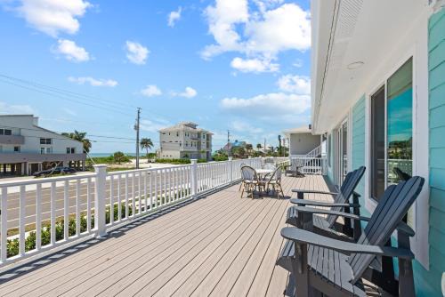 Beach view Pool Home