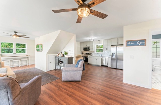 BEACH|Views|Hot Tub|Kayaks|Heated Plunge Pool!