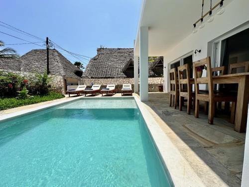 Beachfront Alma Villa with Private Pool ZanzibarHouses