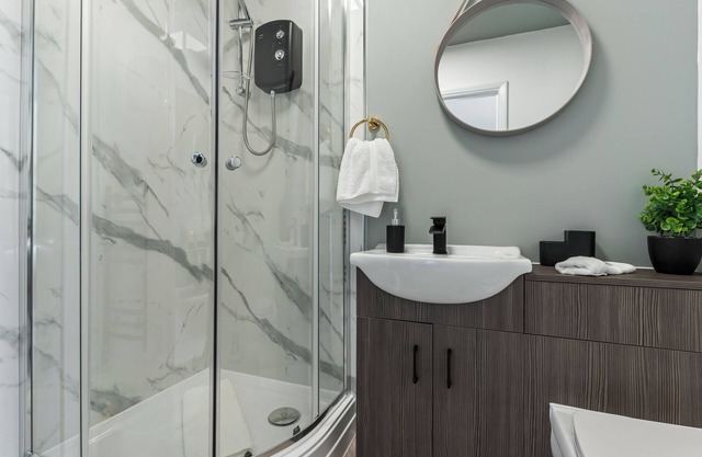 Beachfront Aparthotel, Deluxe Apartment with free parking #8