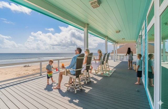 Beachfront Dream Home Upscale Views 2 Kings