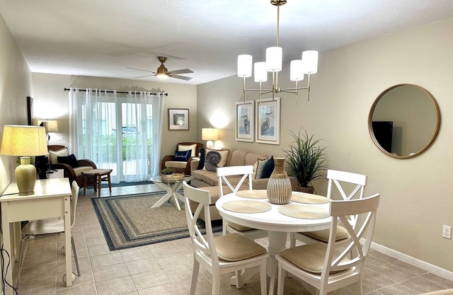 Beachfront..Island Beach Club - Gorgeous First Floor 2 Bed, 2 bath with Pool