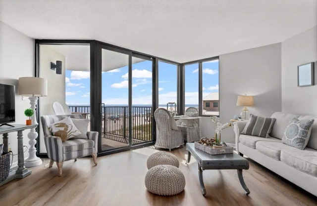 Beachfront Sunset Views