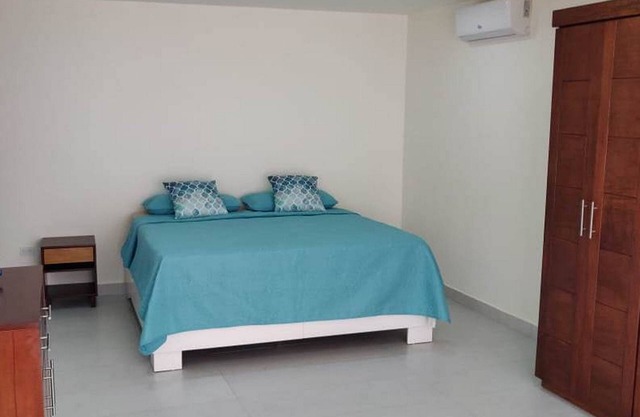 Beachfront suite with amazing sea views, guest-friendly and centrally located