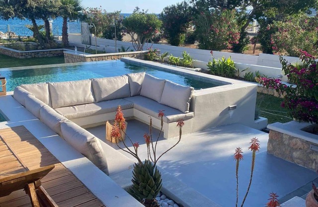 Villa frente al mar en Pefkos, Lindos, Rodas