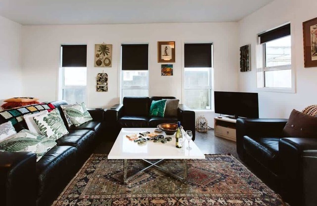 Charming Studio Near New Plymouth Beaches