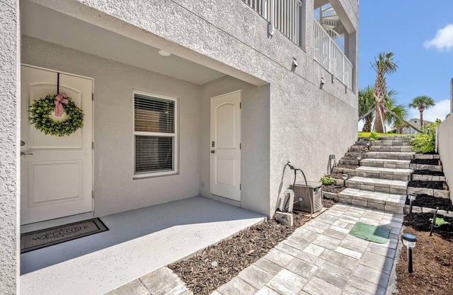 Beachside Bliss, a charming private guesthouse steps from the beach