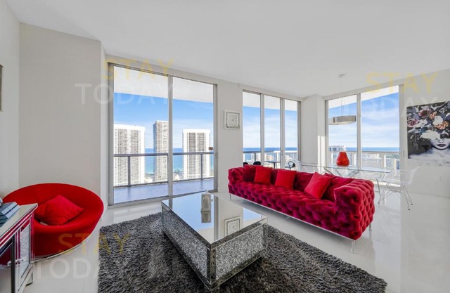 BeachWalk Resort PH - DREAM-SKY MANSION 3DBR and 3BA LUXURY PENTHOUSE