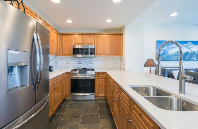 Bear Creek Lodge 209ab 2 Bedroom Condo by Alpine Lodging Telluride