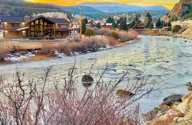 Bear on the River - 4 bedroom tranquil home