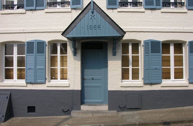 Hermosa y gran casa de carácter con todas las comodidades, con jardín en la Bahía de Somme.