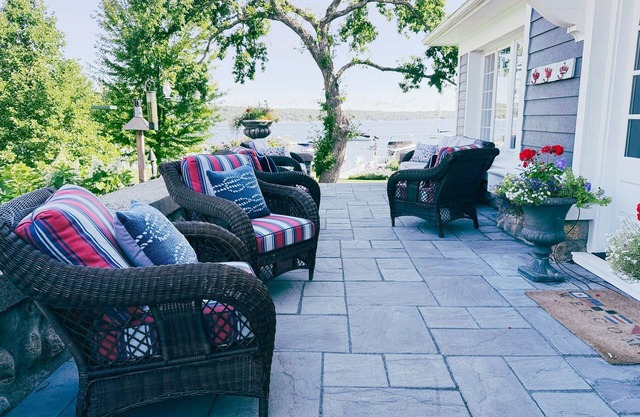 Beautiful Lake Geneva Lakefront home adorably decorated in sought after Fontana!