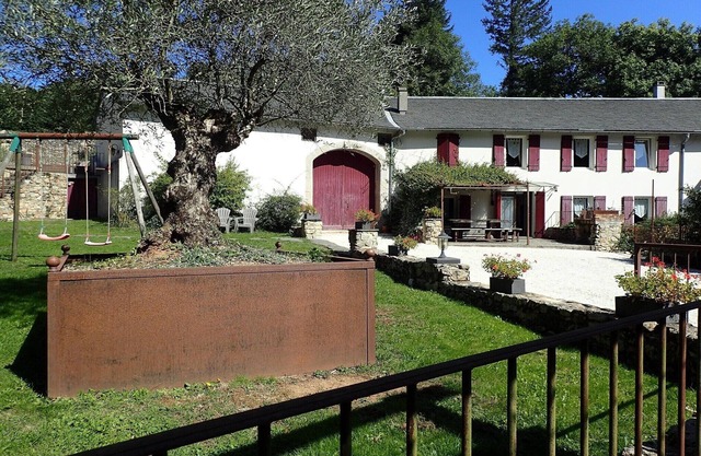 Beautiful 17th century character residence