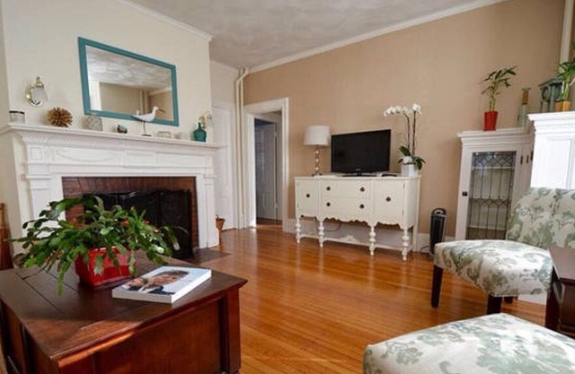 Beautiful 1900 Victorian 1.5 blocks to ocean!!!!