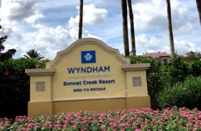 Beautiful 2 bedroom condo on Disney property