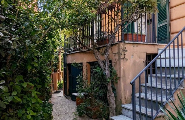Beautiful 2-Bed Apartment in Roma
