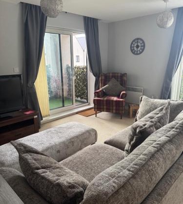 Beautiful 2 bedroom apartment in lawley village