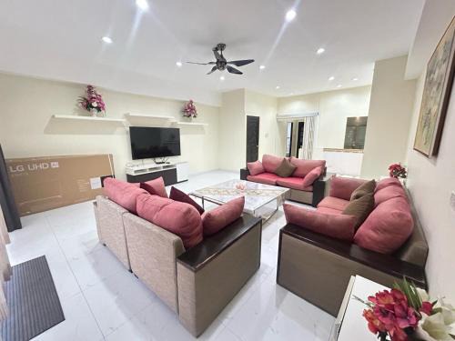 Beautiful 3 Bed 3 Bath duplex Sukhumvit apartment - BTS Thonglor, Aekamai, Phra Khanong