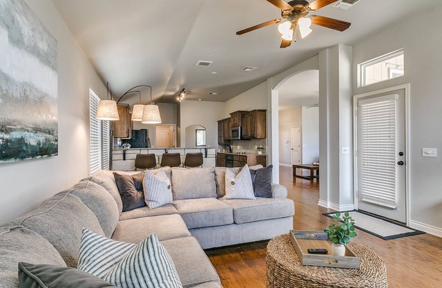 Beautiful 3 bed in Family Friendly Neighborhood