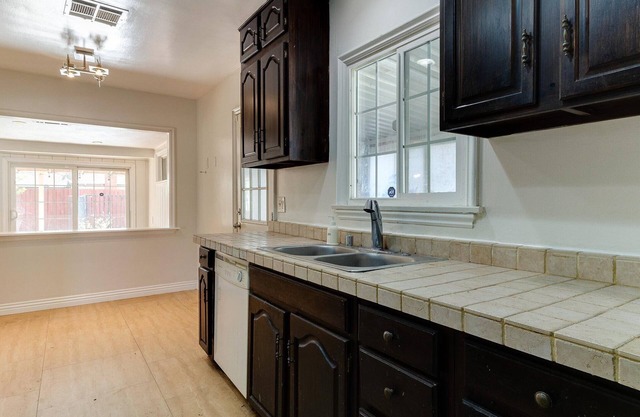 Beautiful 3-bedroom house in Van Nuys