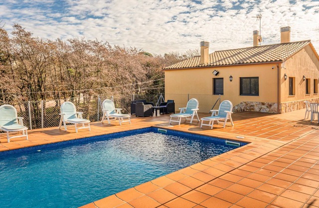 Alojamiento de 4 habitaciones en Macanet de la Selva