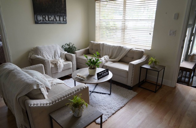 BEAUTIFUL AND QUIET 1/1 HOME ALL TO YOURSELF