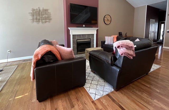 Beautiful and Spacious in the Valley - Near Roanoke, Radford, VT. 3400+ sqft