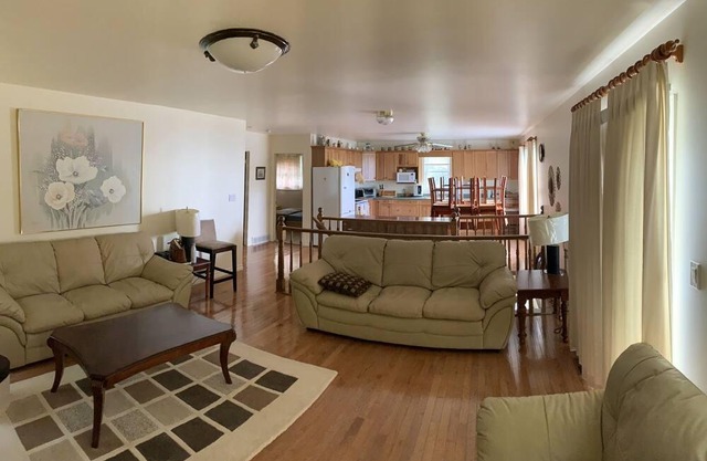 Beautiful and Spacious Bayfield Cottage !