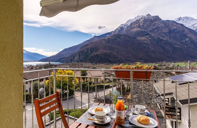 Hermoso apartamento para 5 personas con WIFI, TV y balcón