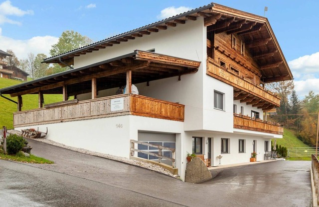 Bonito apartamento para 4 personas con WIFI, TV, terraza, vista panorámica y aparcamiento