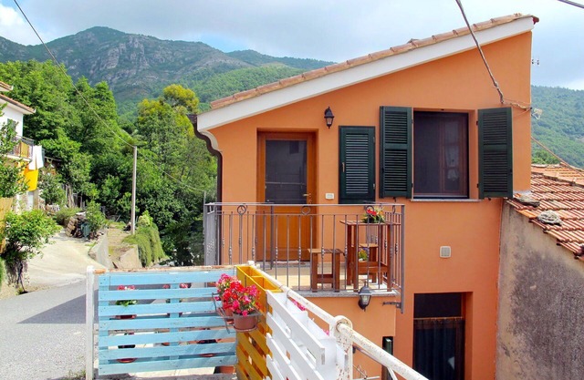 Hermoso apartamento para 4 personas con WIFI, TV, patio, mascotas permitida y vista panorámica