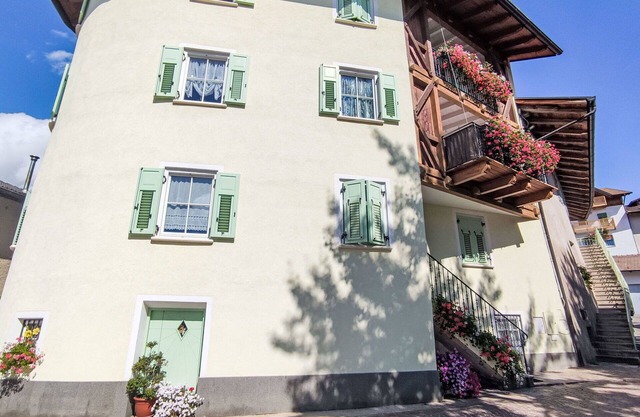 Bonito apartamento para 4 personas con WIFI, TV, patio y mascotas permitida