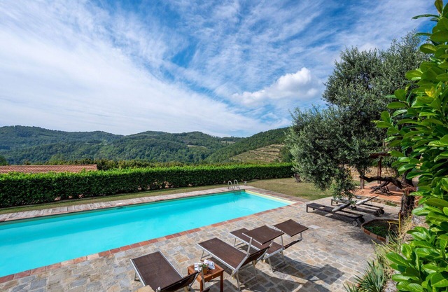 Hermoso apartamento para 18 personas con WIFI, piscina, patio y mascotas permitida