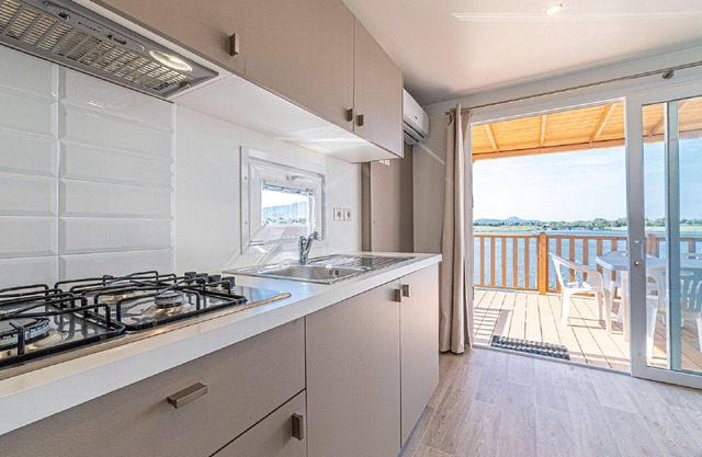 Hermoso apartamento en villa para 6 personas con piscina, WIFI, A/C, TV y terraza