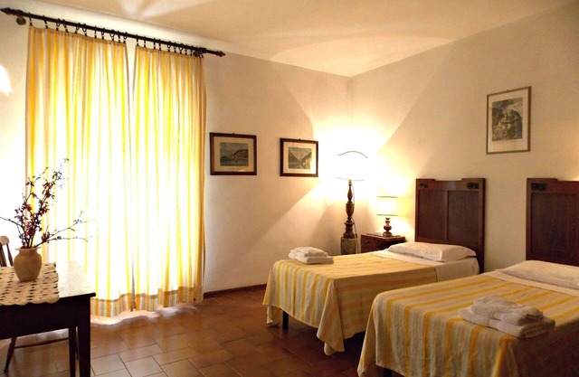 Acogedor apartamento en villa para 6 personas con WIFI, piscina, TV y vista panorámica