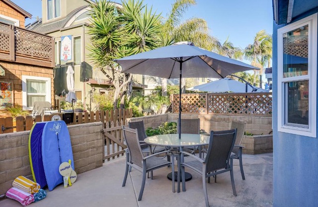 Beautiful Beach Home - Ocean View, AC & Patio