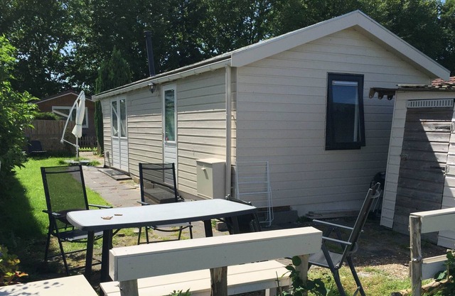 Hermoso Chalet Cerca de Schoorl Beach & Forrest.