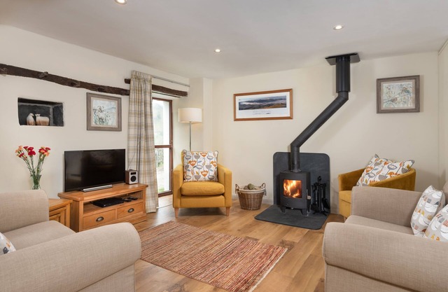 Beautiful eco-self-catering farm cottage in a peaceful valley surrounded by dramatic Lakeland scener