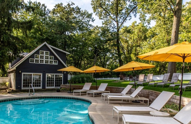 Beautiful Estate with Main House, Guest House & Private Pool - Steps to the Beach