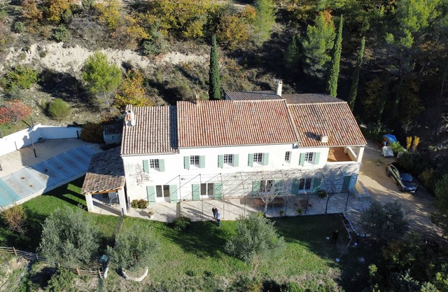 Hermosa casa de campo con piscina para 12 perso el corazón de la Drôme provenzal