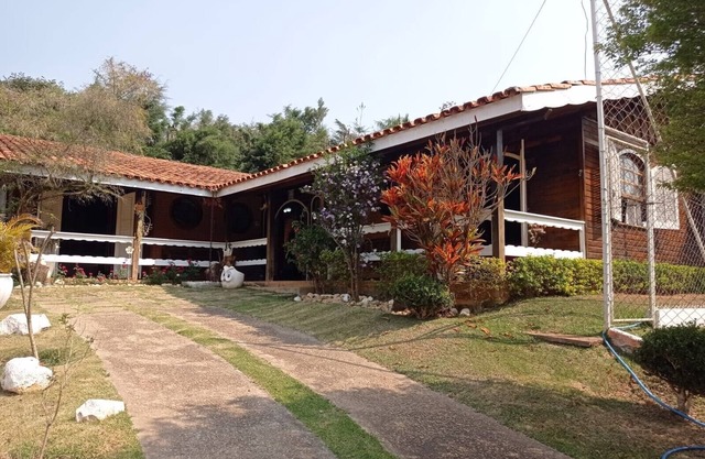 Beautiful Farm in Atibaia in a closed condominium with ample security