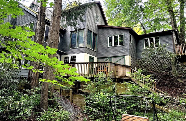 Beautiful Forest Suite