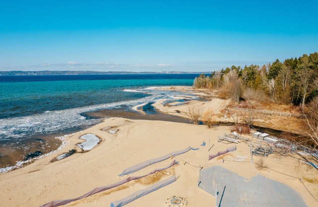 Acceso a la playa! Ubicado en G. Traverse Bay a minutos de Traverse City.