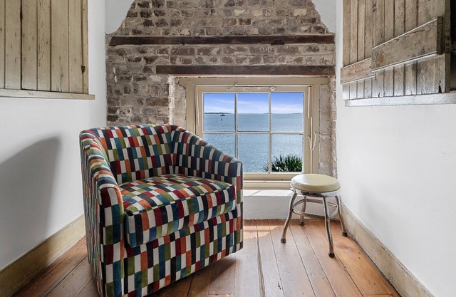 Beautiful & Historic 2BD/1BA Apartment with Water Views!