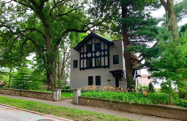 Hermosa casa histórica en el exclusivo McClellan Heights