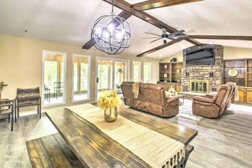 Beautiful Home by Desoto Lake
