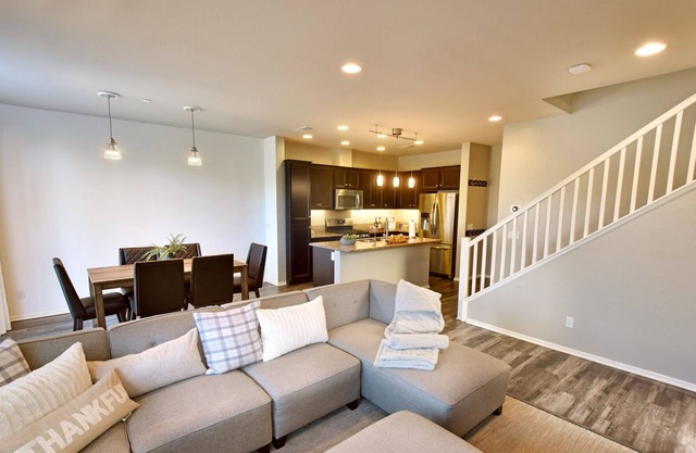 Hermosa casa en Summit Eastlake, San Diego.