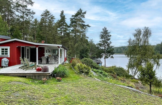 Hermosa casa en Säffle con vista al lago
