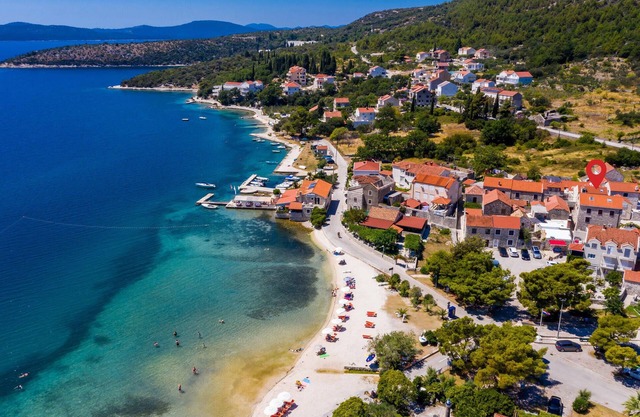 Preciosa casa en Slano con WiFi