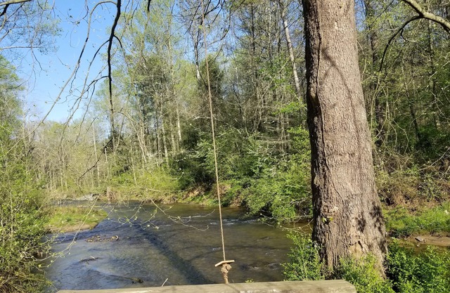 Beautiful home located on Clear Creek . Relax and enjoy the sounds of nature....